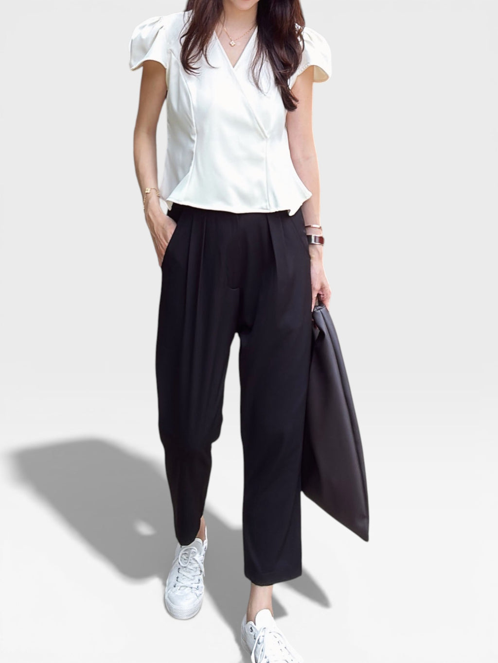 Rie Signature Semi Baggy Pants - Black