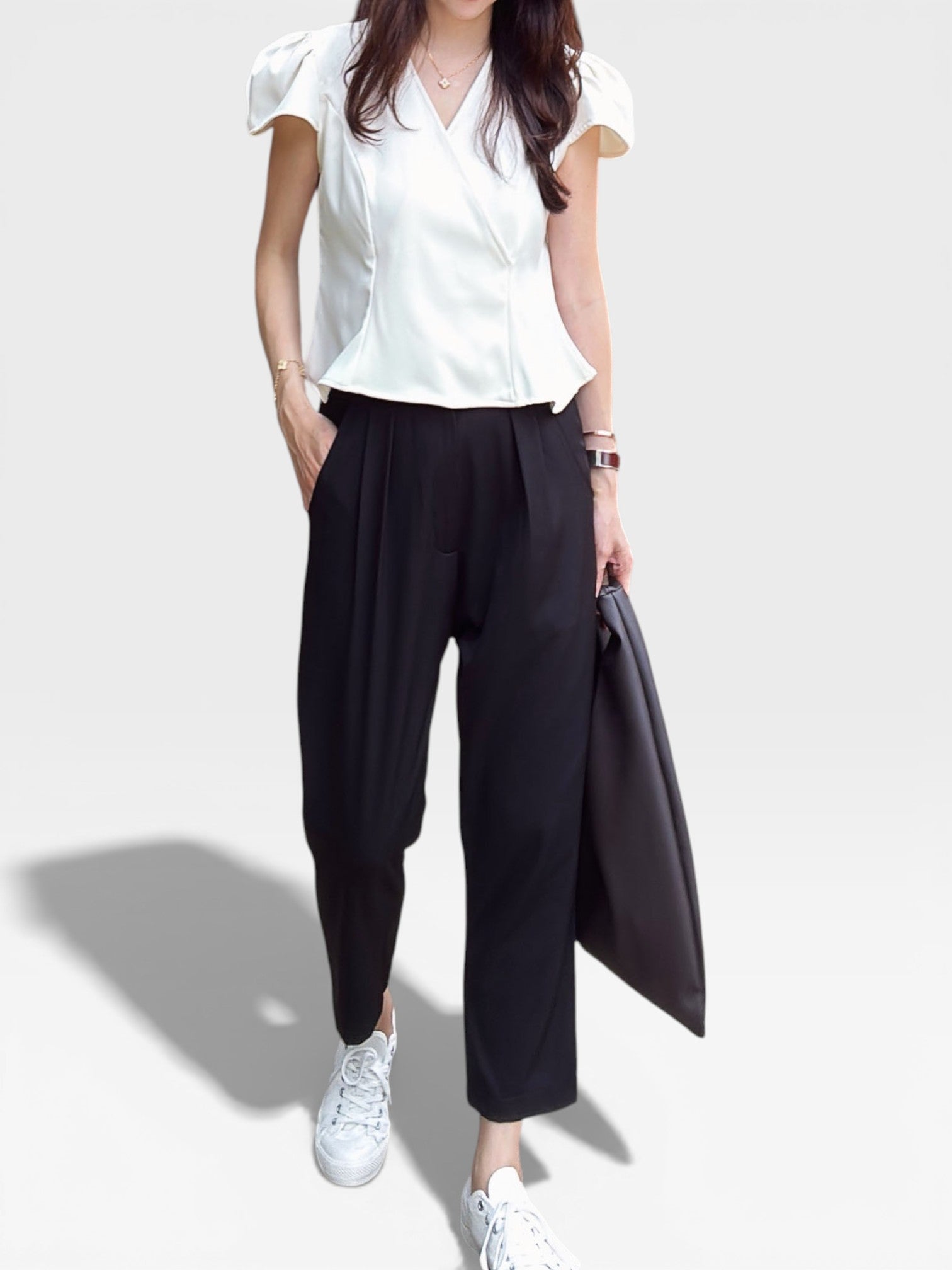 Rie Signature Semi Baggy Pants - Black